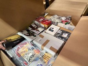 351 € par palette – Retours MIX catégories A/B/C : articles ménagers, produits pour enf...