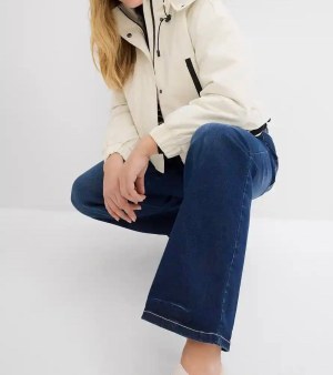 À partir de 8,90 € – Vestes pour femmes avec capuche (catégorie A) issues de catalogues...