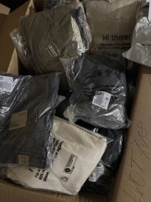 382 € – Lot mixte hommes & femmes, 69 pièces, seulement 5,54 €/pièce, grandes marques...