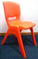 Chaise en plastique