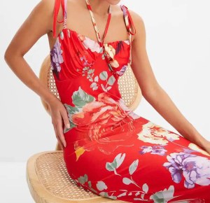 Robes pour femmes en gros, Catégorie A, tailles 32–44, à partir de 2,90 €, printemps/ét...