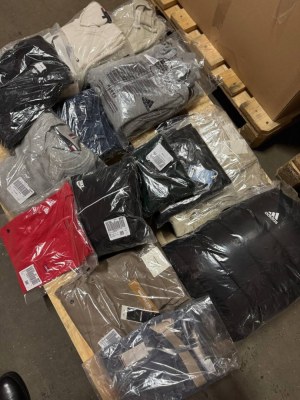 6,70 €/pièce – Vêtements de marque (mixte) pour femmes et hommes, catégories A, B, C,...