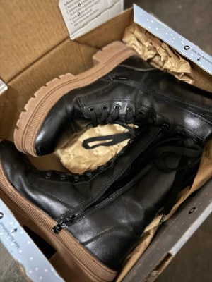 6 € par paire – Stock de chaussures de marque en mix, catégorie C à partir de 100 paire...