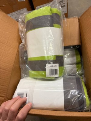 4,50 € par pièce à partir de 20 unités – Parure de lit de marque en coton 100 %, à rayu...