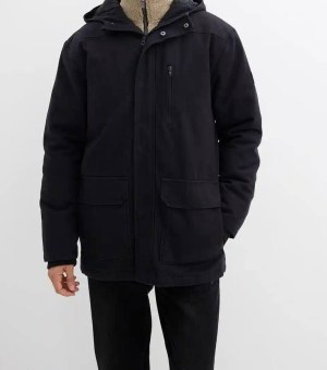À partir de 9,20 €/pièce. Stock de vestes homme à capuche, catégorie A, modèles automne...