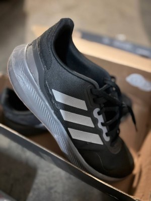 6 € par paire – Stock de chaussures de marque en mix, catégorie C à partir de 100 paire...