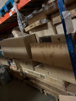 27,80€ par pièce – Stock de meubles, catégorie A/B/C, disponible immédiatement