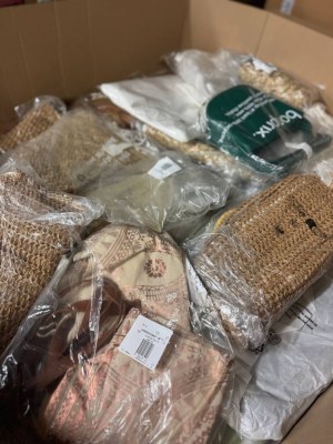 À partir de 3 € / pièce – Lot d'accessoires (Catégorie A, neufs, lunettes de soleil, ce...)