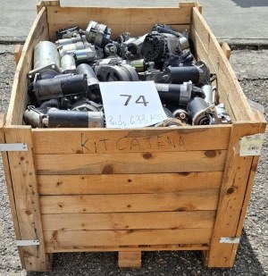 LOT DE 4 PALETTES DE DEMARREURS ET ALTERNATEURS