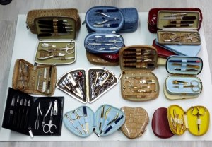 DESTOCKAGE D'UN LOT DE 5000 TROUSSES DE MANUCURE A 5€