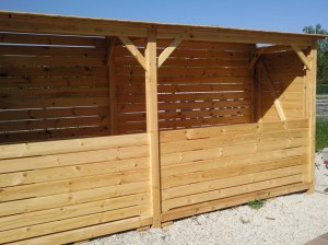 ABRIS A BOIS DE CHAUFAGE ET AUTRE