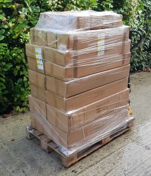 Lot de serres de jardin 5 modèles x 4 unités, soit 1 palette de 20 colis.