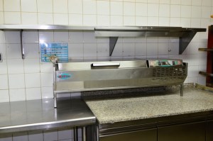 Étagère inox murale