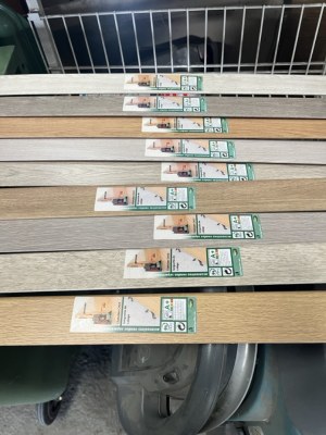 Plinthes bois differentes teintes