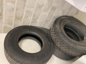 Lot de Pneus Voiture et Camion Occasion