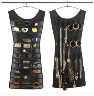 Lot 81 porte bijoux forme de robe, présentoire