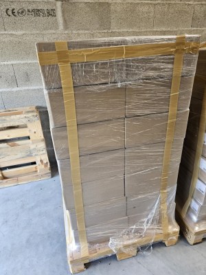 GROS LOT COSMÉTIQUE – PRIX SACRIFIÉ – IDÉAL REVENDEURS / MARCHÉS / BARBIERS