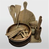 Vaisselle en bois de noyer 