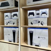 Selling Sony PlayStation 5 PS5 1TB