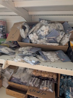 Gros lot d'articles de décoration, mariage et évènementiel