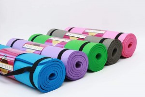 Lot 600 tapis yoga neufs