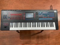 Rolands FANTOM-6 Keyboard Synthesizer