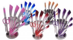 Set de couteaux plusieurs modèles et couleur disponible.