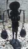 Statuette En Bronze (Le Porteur d'eau) Originaire Du Burkina Faso
