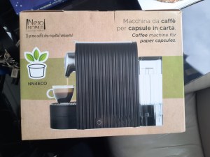 ☕ Offrez à vos clients l’élégance et la performance italienne avec la cafetière NERO NO...