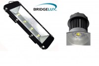 4 projecteurs LED 200W + 4 lampes industrielles 150 watts