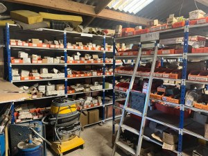 DESTOCKAGE – LOT COMPLET VISSERIE INDUSTRIELLE – ENVIRON 9 TONNES