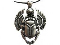 Lot de 246 bijoux de qualité en étain