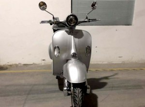 Scooter électrique 3000 watts e rétro 50 cm³ 140 km d autonomie look vintage