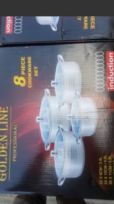 Lots des casseroles a saisir