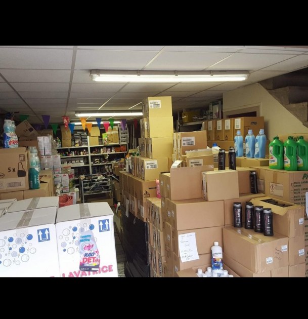 Stock, Déstockage, Vente de camion de bazar eu NOUVEAU PRODUIT