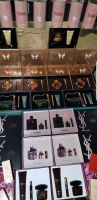 Parfstock7 ventre en parfumerie