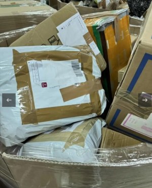 COLIS PERDUS de toute l'Europe dont 30% Colis perdus-Colis perdus-NPAI 30% de ces produ...