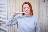 Sensodyne extra fresh gel  100ml