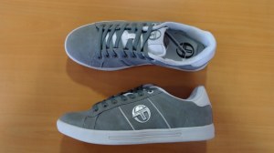 Déstockage baskets Homme, de marque et neuves