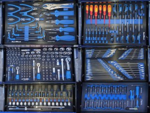 Chariot d'outils d'ateliers (SERVANTES) 7/6 BLEU 484 PCS KRAFTMULLER