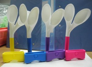 Lot de stock haut parleur silicone pour Iphone4/4s(ref.XXT1017-10)