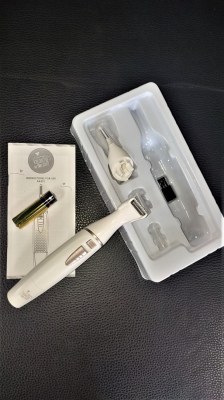 Kit set voyage , (séchoir , brosse à plaque , tondeuse)