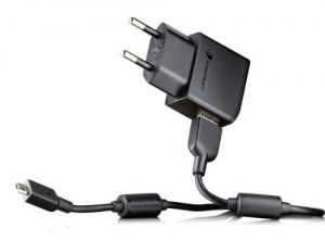 Sony Ericsson EP800 Mini Chargeur de Voyage Micro USB + Câble Micro USB Sony 1M
