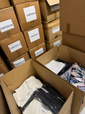 STOCK PROFESSIONNEL PRÊT-À-PORTER FEMME NEUF