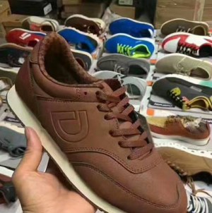 Stock sports shoes lot