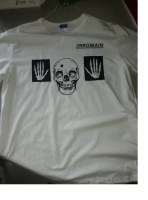 T-shirt blanc image tête de mort haut les mains