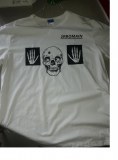 T-shirt blanc image tête de mort haut les mains