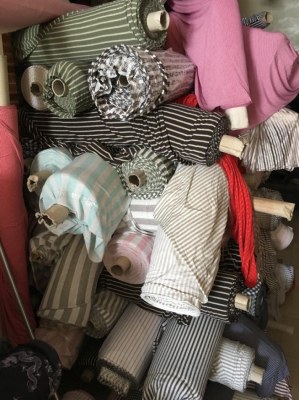 CONTENAIRE TISSUS ET BACHES VENANT D'ITALIE GROS ET REVENDEUR