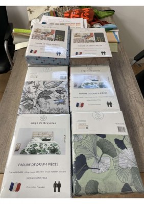 PARURES DE DRAPS : Drap Plat 240x300 + Drap Housse 160x200 + 2 Taies d'Oreillers