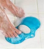 Lave-pied moussant avec pierre ponce 9.90€